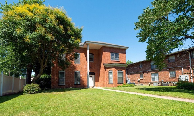 St. Charles Historic District Apartamento | Estudio cerca de la calle principal!