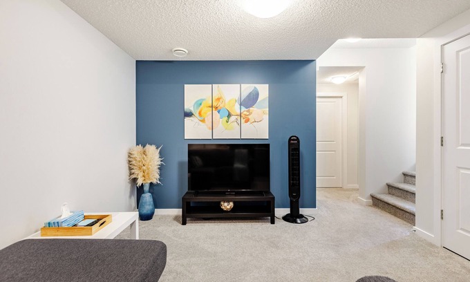 West Edmonton Casa | Cozy Suite near West Edmonton Mall