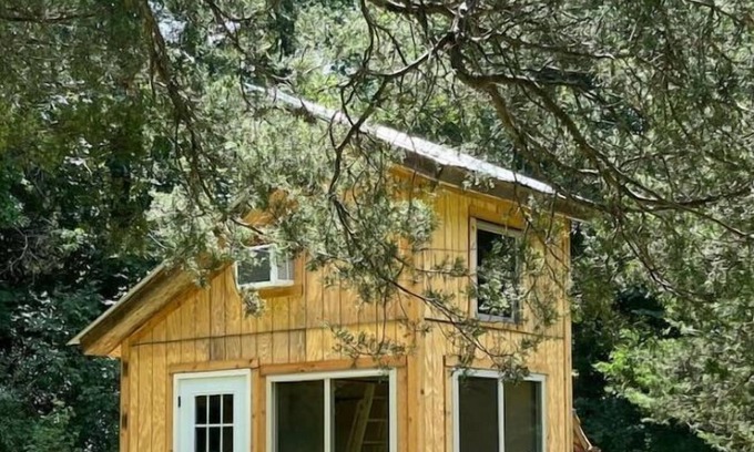 Monticello Casa | Cozy Tiny Cabin Retreat
