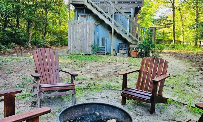 Jarvisburg Cabaña | Cozy Tiny House -close walk to quaint neighborhood beach!