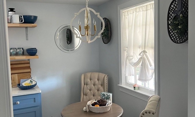 McRae Apartamento | Cozy Top-Floor Hideaway with Small-Town Charm