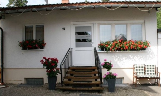 Hinterzarten Casa | Cozy top modernized 4 star vacation home centrally and quietly on the edge of the forest