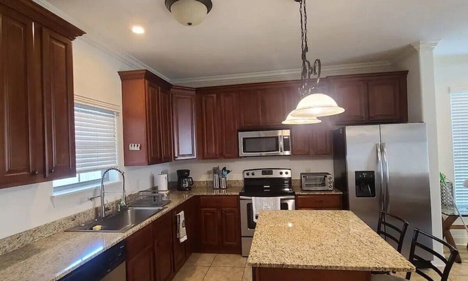 Lake Charles Casa | Cozy Townhouse Near Casinos & Prien Lake Park in Lake Charles, LA