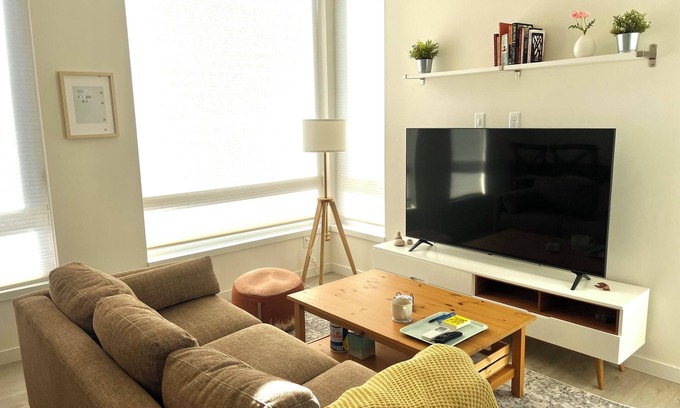 Green Lake Casa | Cozy Townhouse Retreat by Green Lake Park