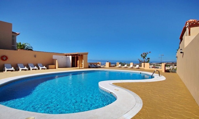 Costa Adeje Chalet De Esquí | Casa adosada con vistas al mar en Costa Adeje