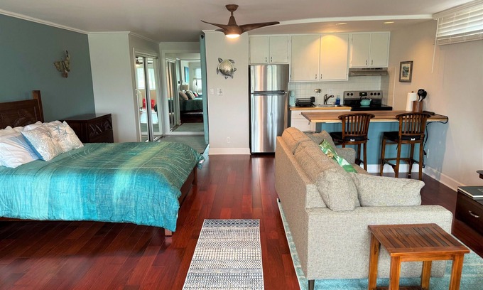 Waikoloa Condominio | Cozy, updated King studio located on golf course in popular Waikoloa Village.