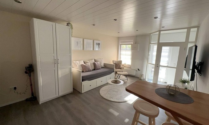 Ellenberg Apartamento | Cozy vacation apartment with canopy 5 minutes from the harbour