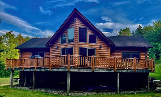 Montgomery Center Chalet De Esquí | Cozy Vermont Log Cabin Chalet Only Minutes from Jay Peak