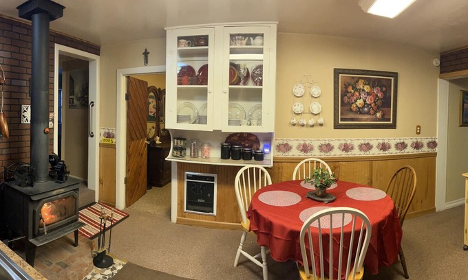 Ione Cabaña | Ione Rose Garden Cottage 3 habitaciones PVT y WiFi rápido