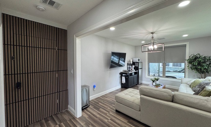 Greater East End Apartamento | CozyStay EADO Apartment