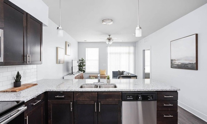 Indianapolis Apartamento | Cozysuites Nora 2BR Next to Whole Foods