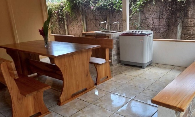 Savegre Casa | Tropical Bee Garden Holiday Houses