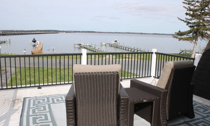 Cambridge Casa | Waterfront Home en el río Choptank en Cambridge MD 3 habitaciones, 2 baños y piscina
