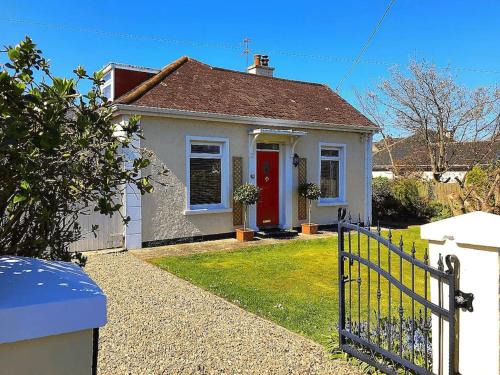 Portrush Casa | Crayfish Cottage 5 mins to the beach! Autumn and Xmas stays booking now