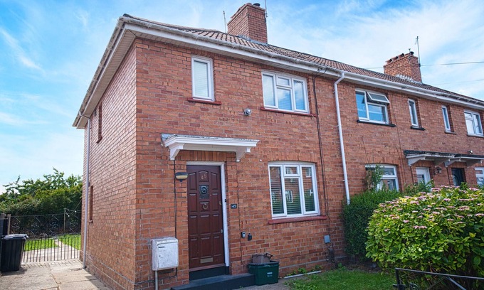 Bristol Chalet De Esquí | Crediton Cosy 3 Bedroom House - Bristol