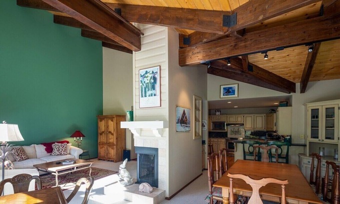 Warm Springs Casa | Creek Front Duplex | Close to Lifts with Hot Tub