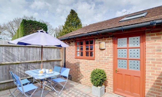 Abbess Roding Casa | Cresslands in the beautiful Cranbrook