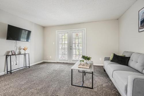 Marietta Apartamento | Crest At East Cobb 1830b Comfort Spacious 2bd 2bt