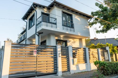 Tirgu Mures Apartamento | Cris Apartments Upstairs