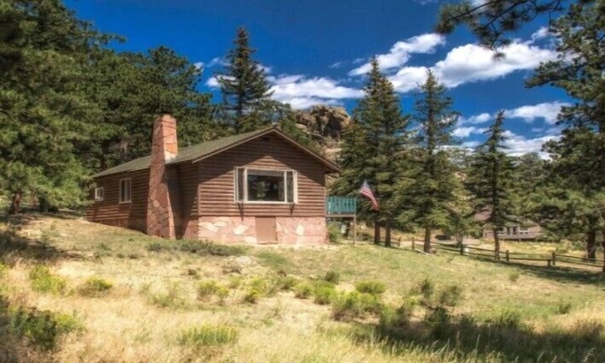 Estes Park Cabaña | Crooked Pine Cottage