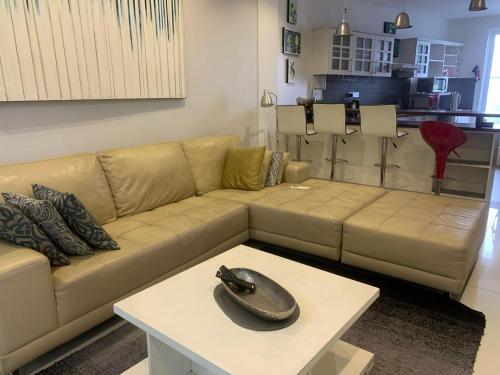 Kirula Apartamento | Crown Luxury Serviced Apartments