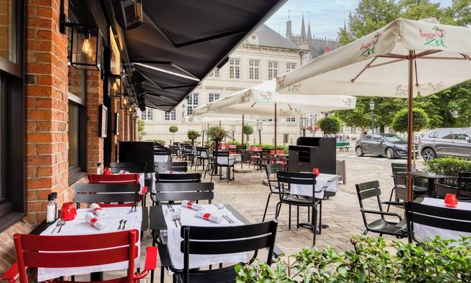 Historical Center Bruges Hotel | Crowne Plaza Bruges by IHG