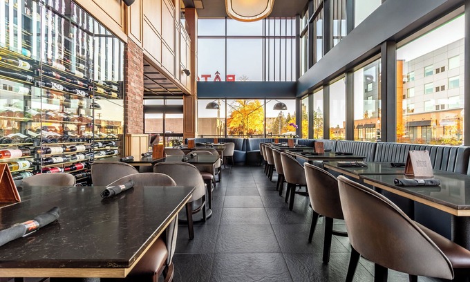 Moncton Hotel | Crowne Plaza Moncton-Downtown by IHG