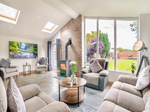 Neath Casa | Crynant Countryside Retreat