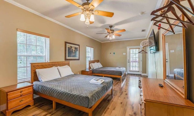 Chassahowitzka Cama Y Desayuno | Crystal River Suite S
