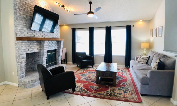 St. Augustine Casa | Culdesac Hideaway - Cozy Mid-Term Retreat in Quiet Neighborhood!