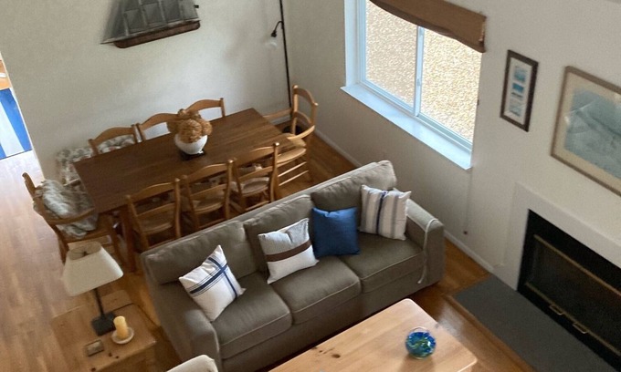 Culloden Shores Casa | Culloden Shores 4 BED 2 BATH; Steps to the Private Beach + Outdoor Shower!