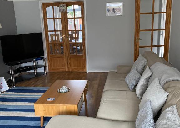 Birkenhead Casa | Cumberland Avenue prenton Wirral 3bed detached house with a lovely view looking out on to a field from the rear close to all amenities