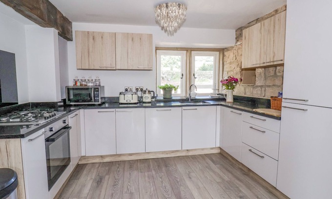 Shipley Casa | CASA CUNLIFFE, admite mascotas, con bañera de hidromasaje en Esholt, Ref 1008376