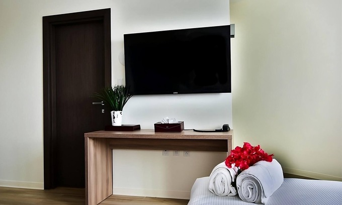 Maho Hotel | Cupecoy Coastal Stay: Swim, Snorkel & Walk to Marina Plaza