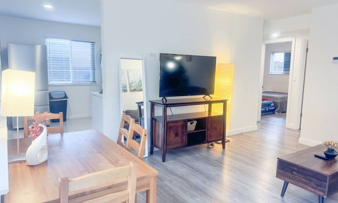Sunnyvale West Apartamento | Cupertino 2BR w/AC/Washer/Dryer/EV on 1F