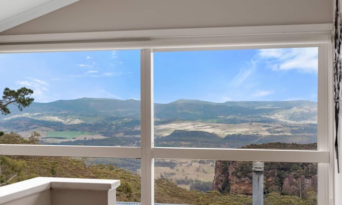 Blackheath Casa | Currawong Cottage with views