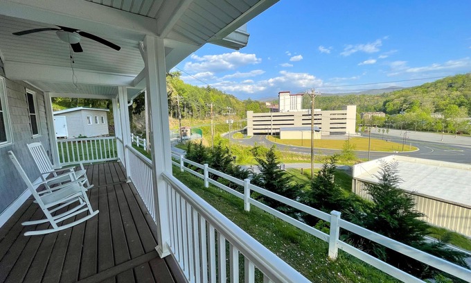 Cherokee Cabaña | Customer Appreciation Year!! See Discount information in Ad