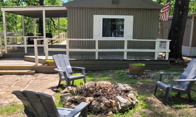 Park Hill Casa | Cute 2 Bedroom with Lake Access in Quiet Neighborhood - Sleeps 6