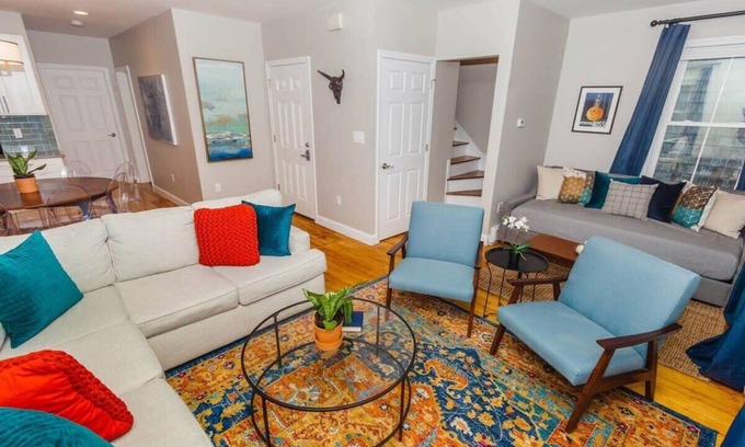 Dorchester Condominio | Cute Boston Home | near T