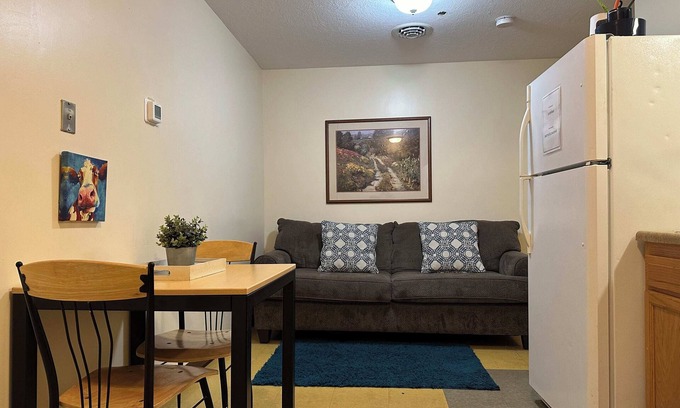 Downtown Pittsburgh Apartamento | Cute Downtown APT | Quick & Safe Walk to PPG Arena