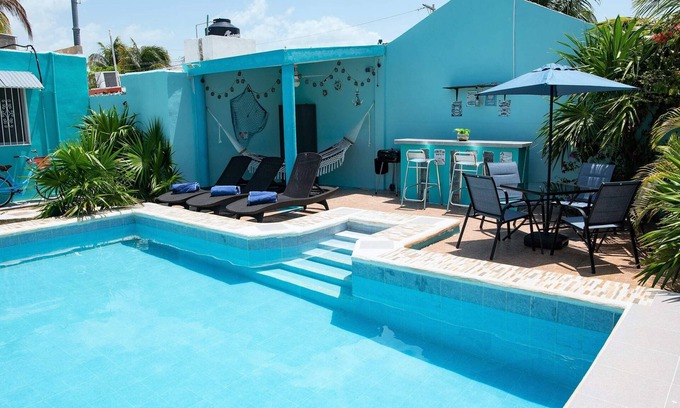 Chicxulub Puerto Casa | Cute refurbished house, large pool, km. 8