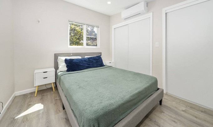 North Long Beach Casa | Cute Studio|Beautiful Backyard