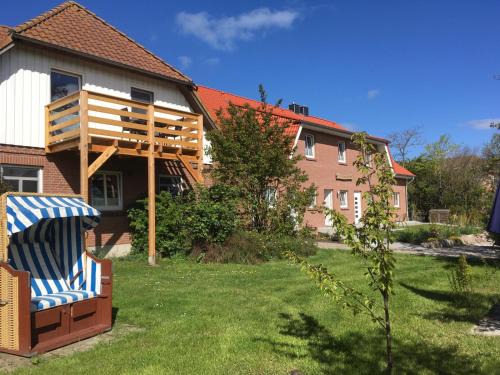 Bojendorf Apartamento | Dörpshus im strandnahen Bojendorf