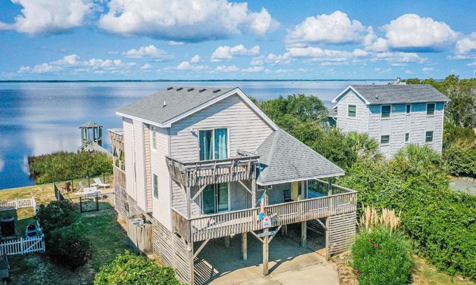 Caffeys Quarters Casa | D4414 Exhibit Sea. Soundfront, Stunning Sunsets, Pier, Private Pool & Hot Tub!