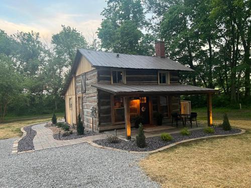 Wadesville Casa | DA Cabin