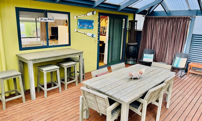 Waterhouse Casa | Da Ja Surf - Pet Friendly outside
