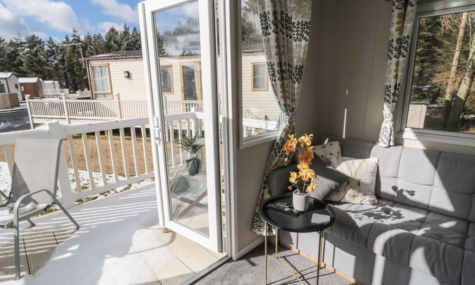 Swarland Cabaña | Daisy's Retreat