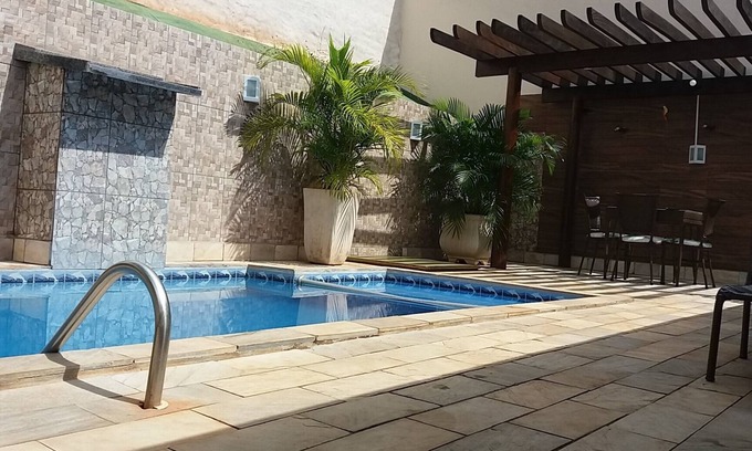 Olimpia Casa | CASA TEMPORADA DANIEL- A 3 minutos del parque, piscina, aire, Wi-Fi, billar y TV.