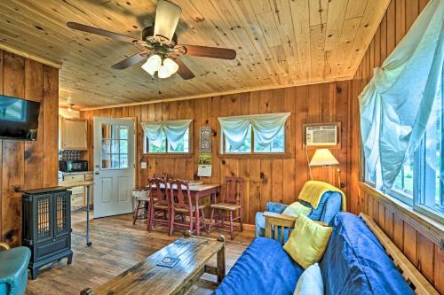 Charlevoix Casa | Day Trips to Boyne Mtn! Cabin Near Lake Charlevoix
