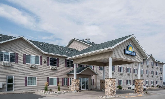 Casselton Hotel | Days Inn by Wyndham Fargo/Casselton